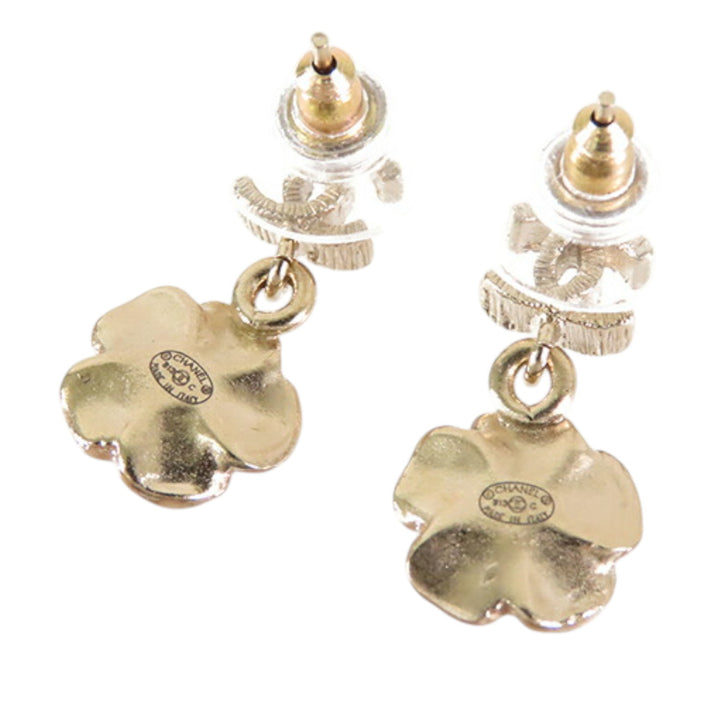 Chanel plaqué Enamel et Rhinestone CC Flower pendantes fermoir poussette Boucle d’oreilles