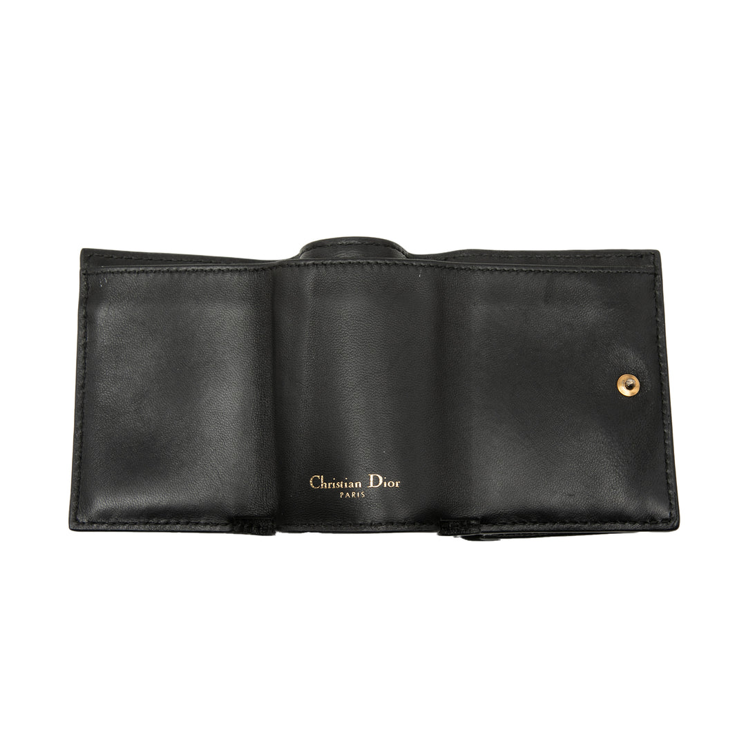 Dior Cuir de veau grainé Saddle Trifold Portefeuille