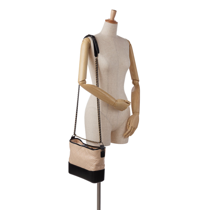 Chanel Medium Bicolor Cuir d’agneau Gabrielle Sac porté croisé