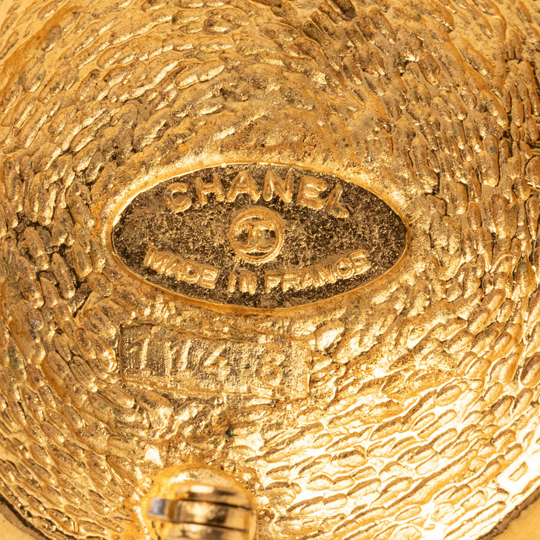 Chanel plaqué 31 Rue Cambon Medallion Broche Métal