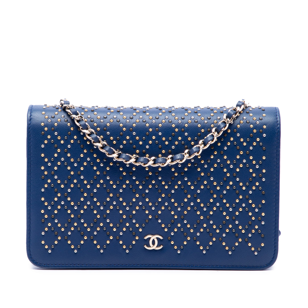 Chanel CC clouté Wallet on Chain Cuir d'agneau Bleu – vue principale – GABY PARIS