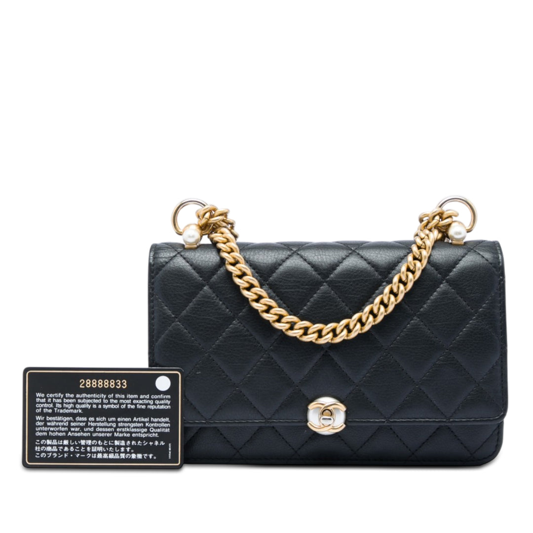 Chanel CC Matelassé Cuir d’agneau Perle Wallet on Chain