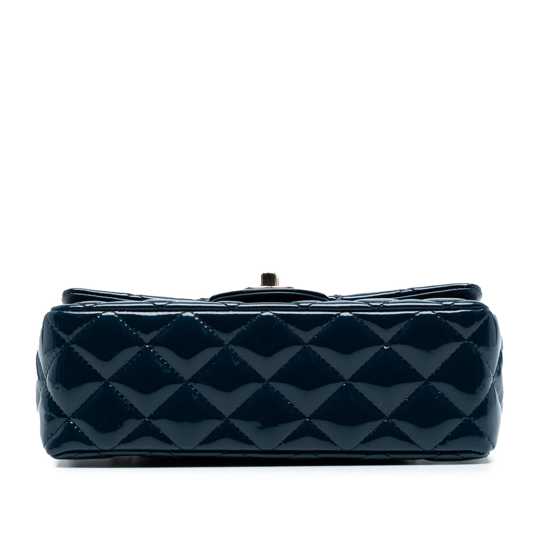 Chanel Mini Rectangular Classic Cuir verni Simple rabat Bleu