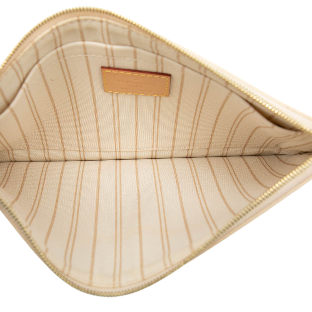 Neverfull Pochette MM Damier Azur Blanc