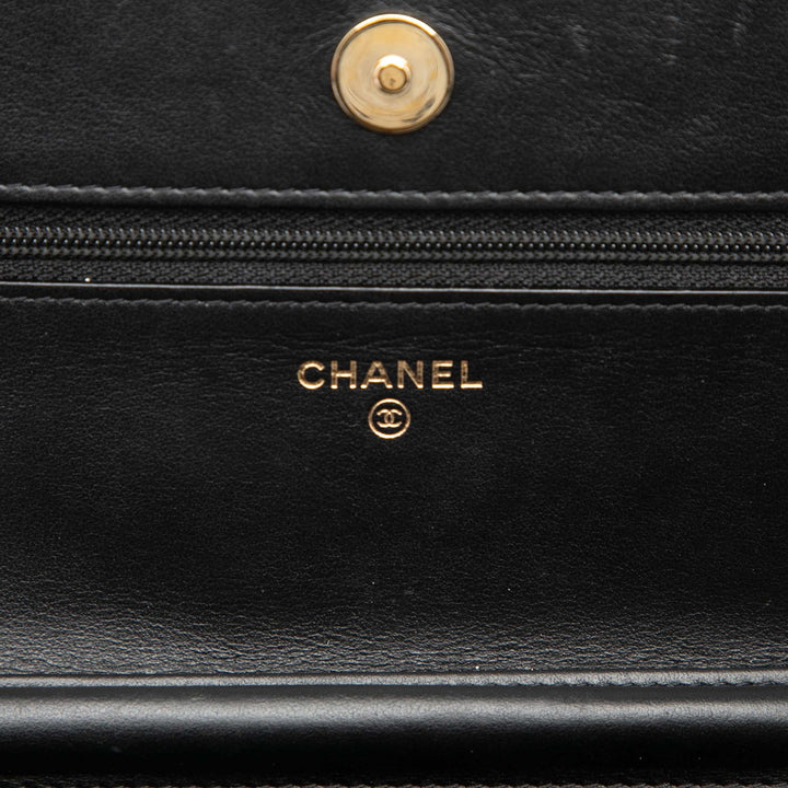 Chanel Caviar CC Filigree Wallet on Chain