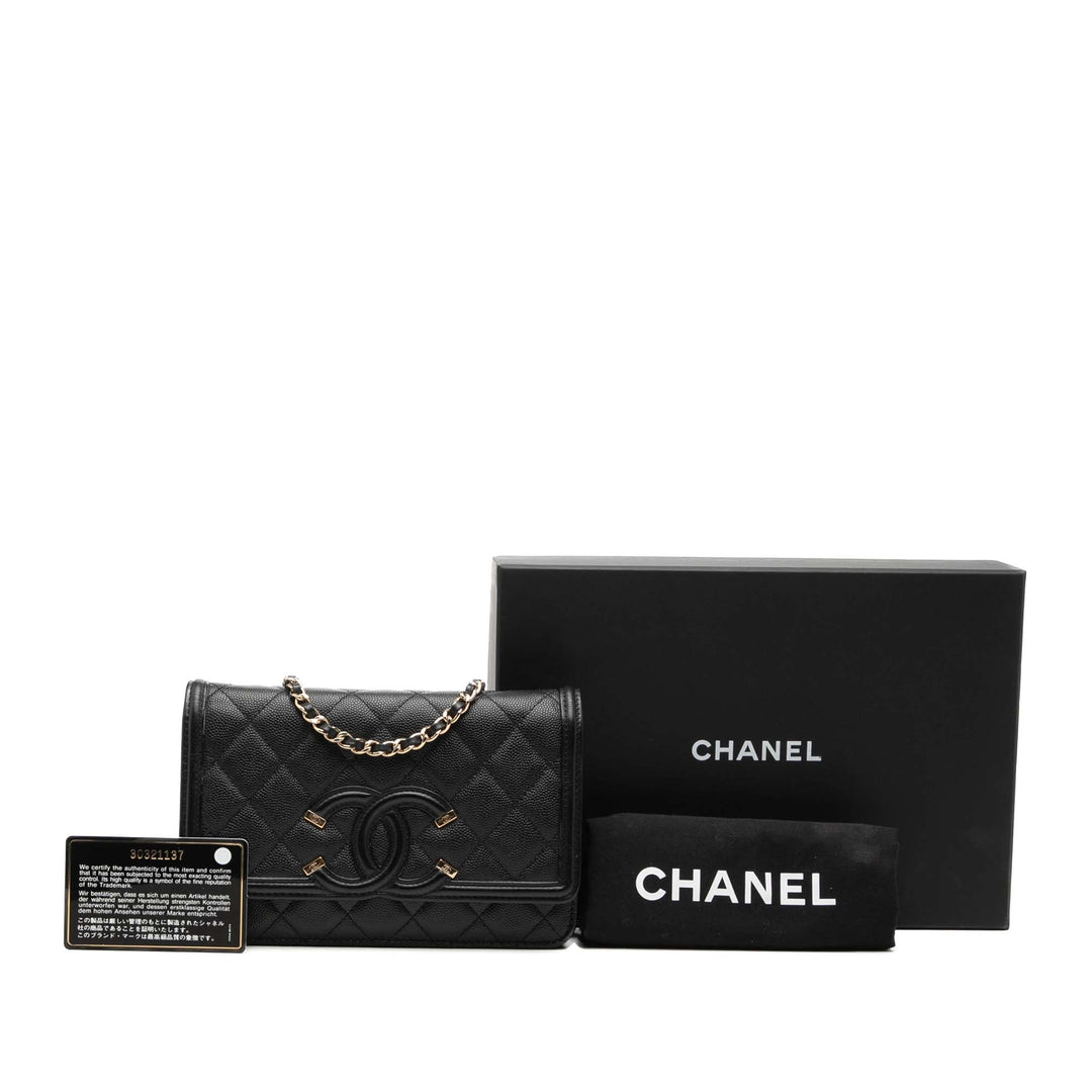 Chanel Caviar CC Filigree Wallet on Chain