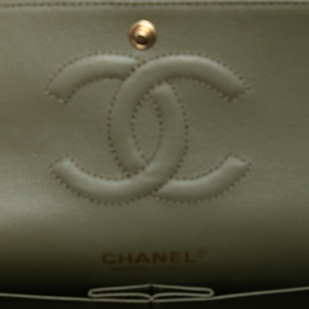 Chanel Medium Classic Chevron Cuir d’agneau Double rabat
