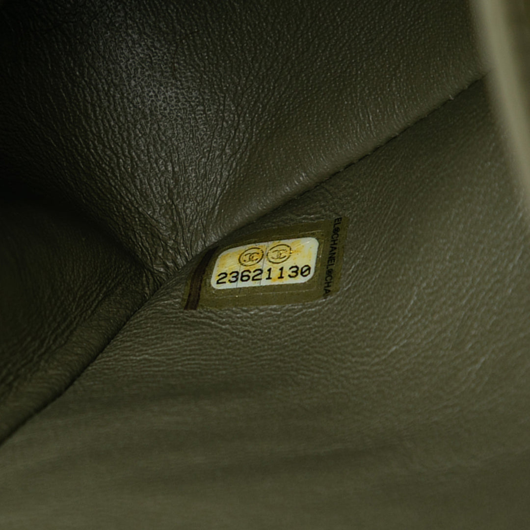 Chanel Medium Classic Chevron Cuir d’agneau Double rabat