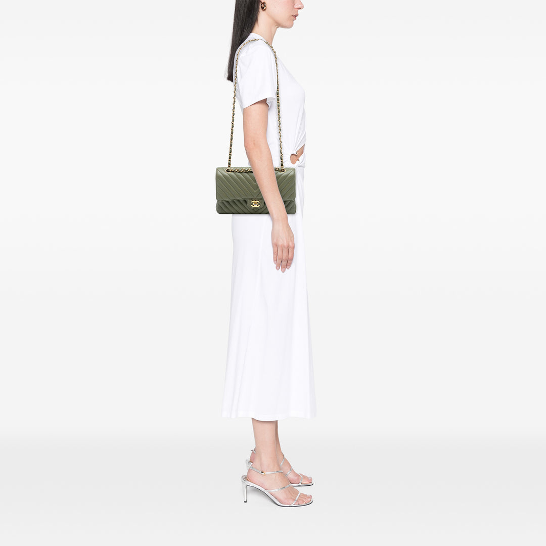 Chanel Medium Classic Chevron Cuir d’agneau Double rabat