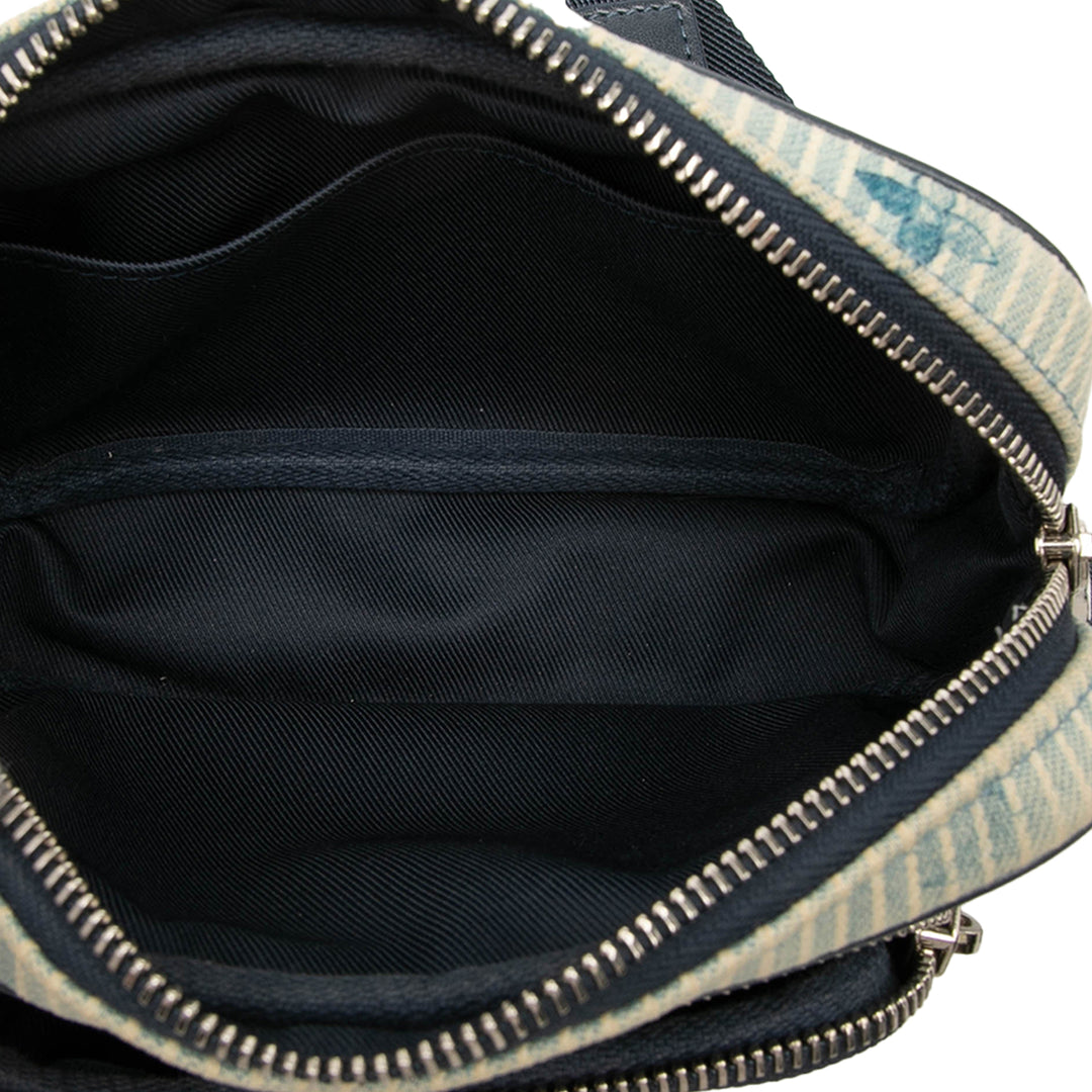 Watercolor Hickory Stripes Outdoor Pochette Monogram Bleu