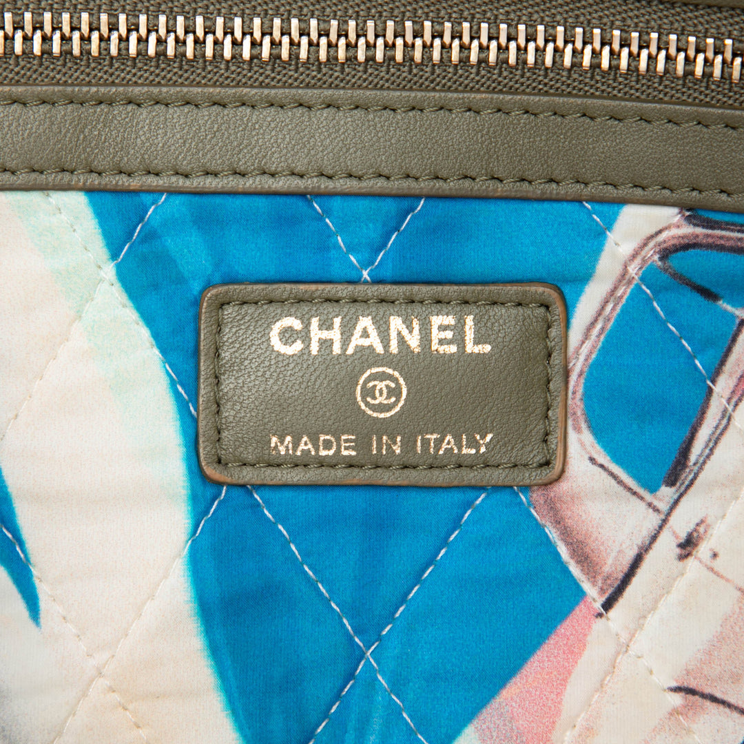 Chanel Matelassé Cuba La Habana O Étui Pochette Grand Cuir d'agneau Vert
