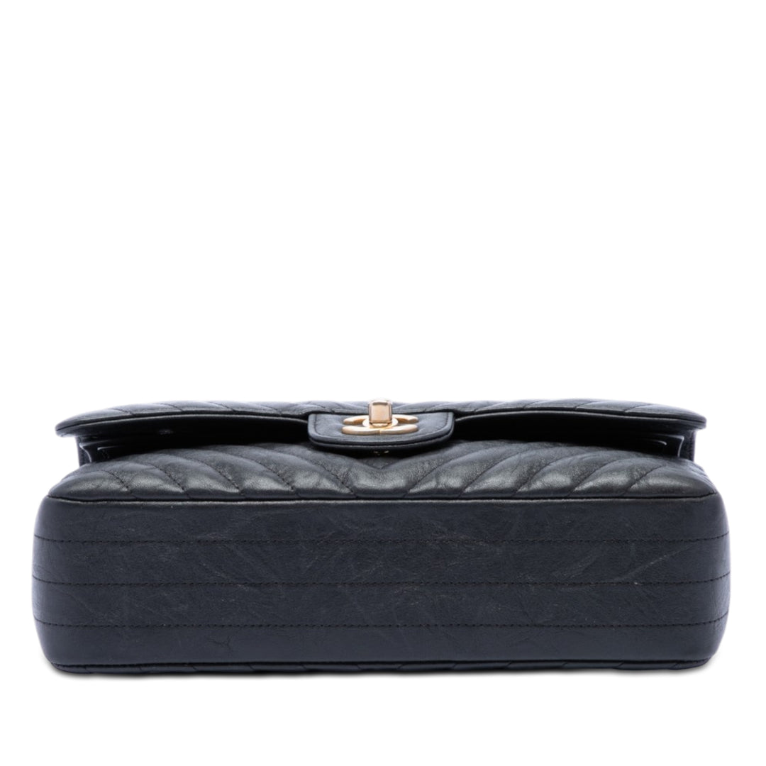 Chanel Classic Chevron Froissé Double rabat Moyen Cuir de veau
