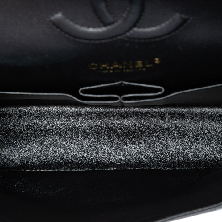 Chanel Classic Chevron Froissé Double rabat Moyen Cuir de veau