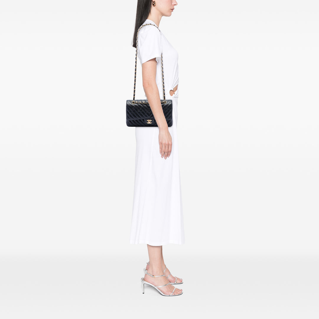 Chanel Classic Chevron Froissé Double rabat Moyen Cuir de veau