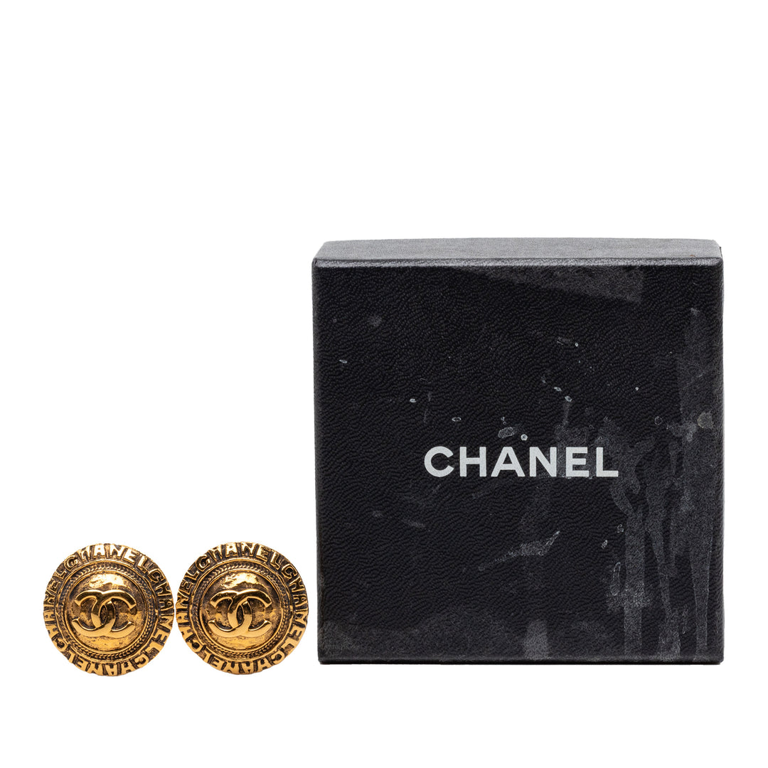 Chanel CC plaqué Rond Clip On Boucles d’oreilles