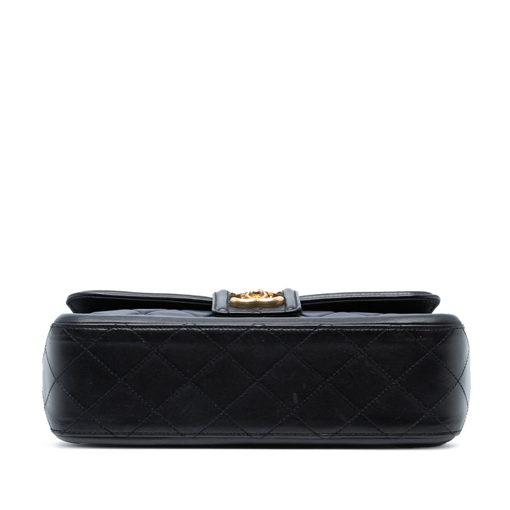 Chanel Medium Bicolor Quilted Cuir d’agneau Elegant CC Flap Bleu – GABY PARIS Authentique