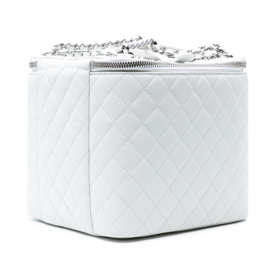 Chanel Large Matelassé Cuir d’agneau anse supérieure Jewelry Boîte avec chaîne