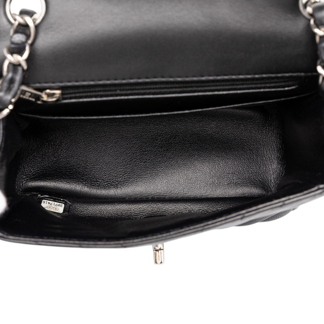 Chanel Classic Carré Chevron Rabat simple Mini Cuir d'agneau Noir