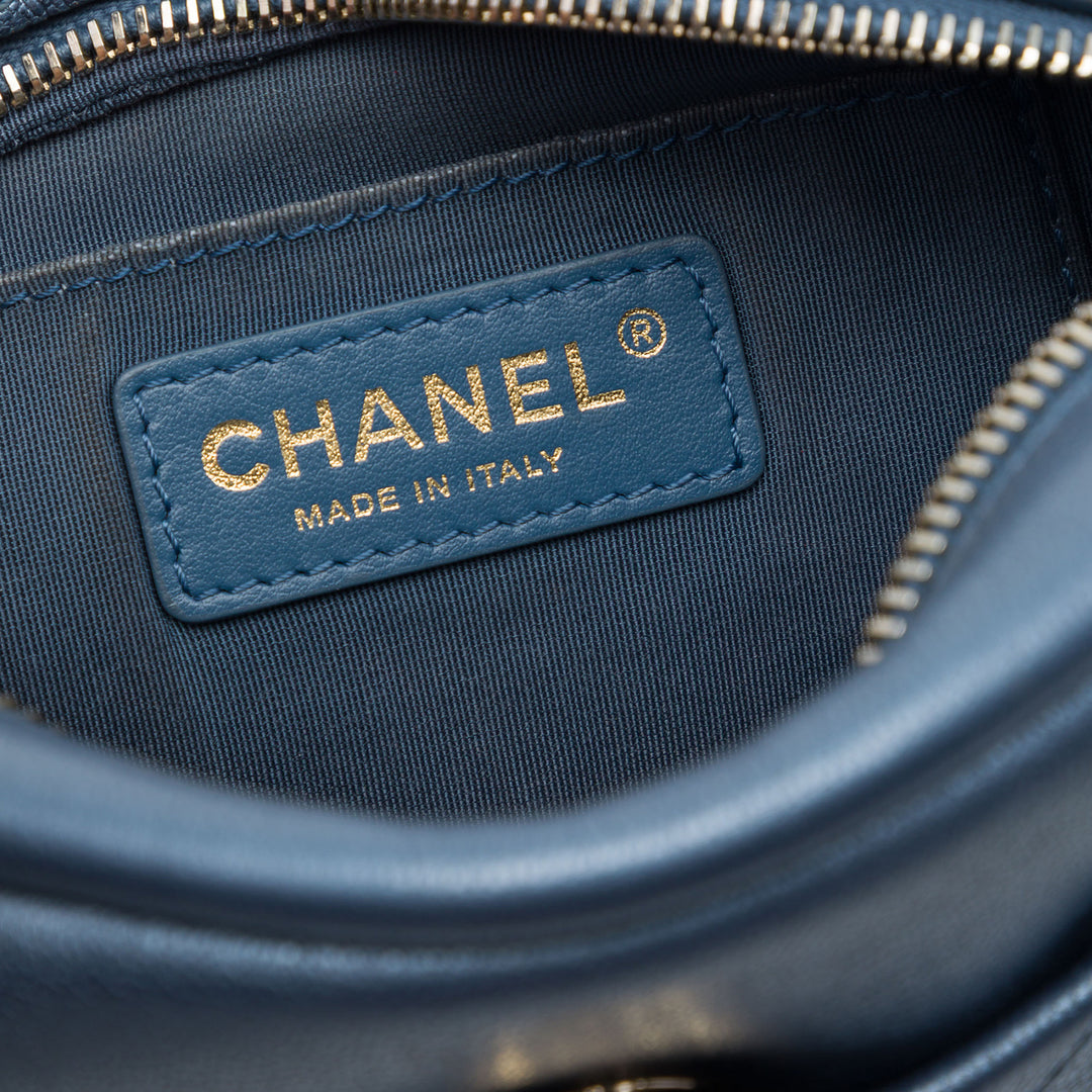 Chanel Small Matelassé Metallic Cuir de chèvre Casual Trip Sac caméra
