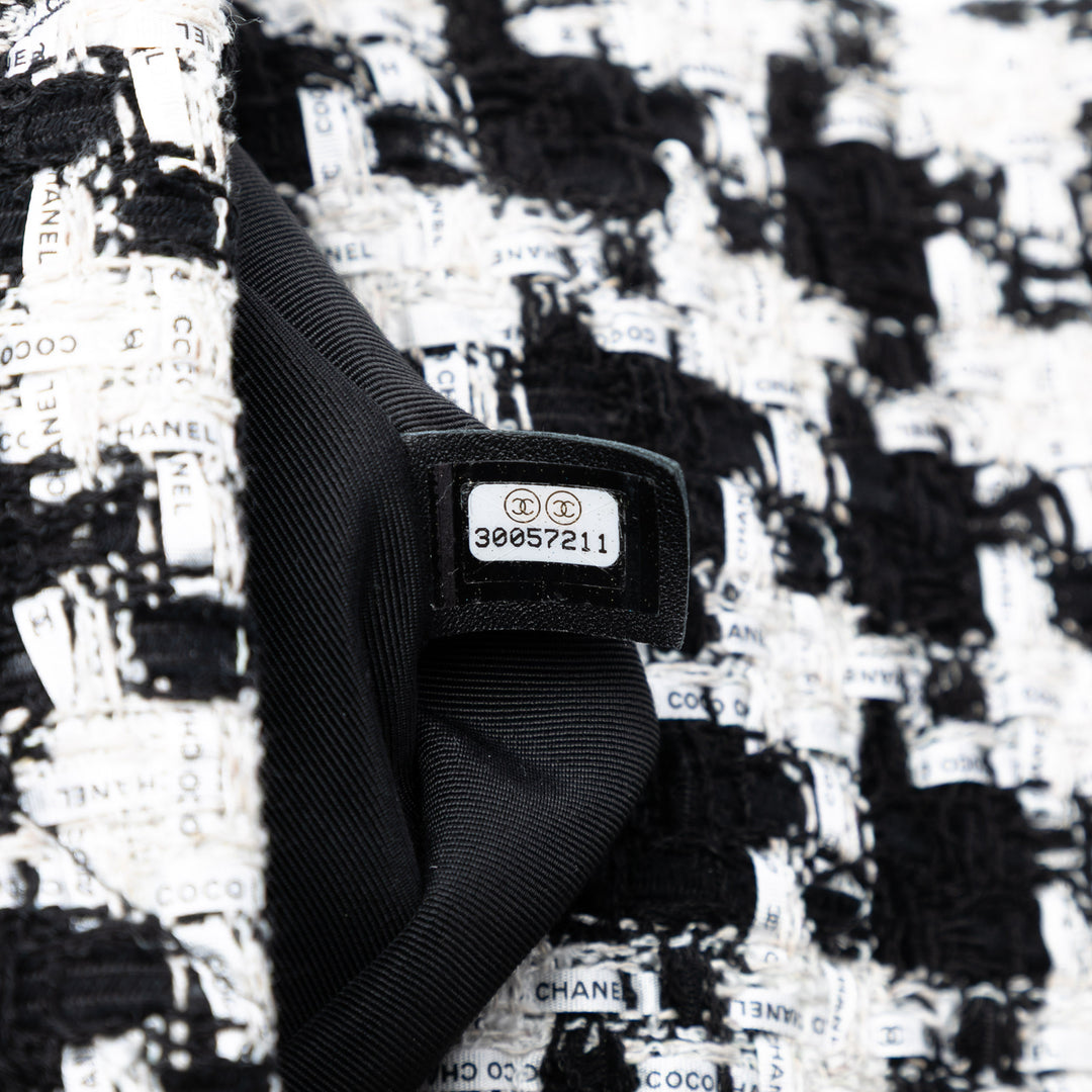 Chanel Large Houndstooth Tweed 19 à rabat
