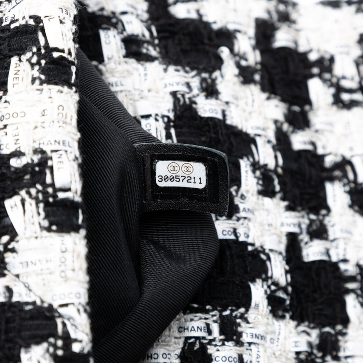 Chanel Large Houndstooth Tweed 19 à rabat