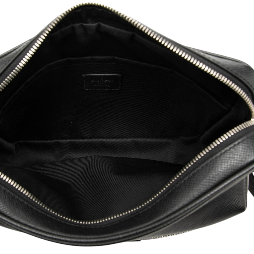 Taigarama Outdoor Messenger Monogram Noir