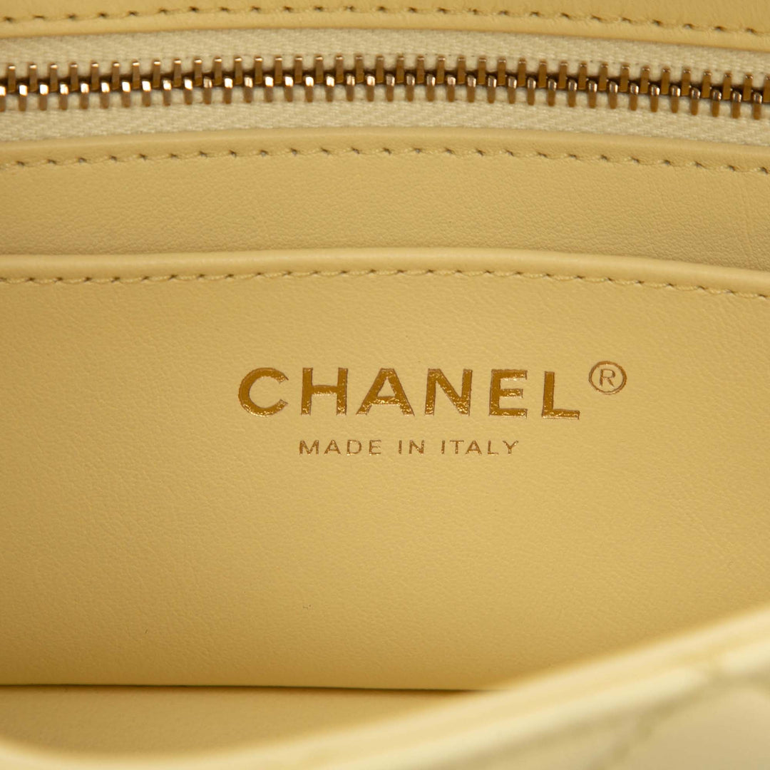 Chanel Mini Rectangular Classic Cuir d’agneau Sweet Camellia Flap Jaune – GABY PARIS Authentique