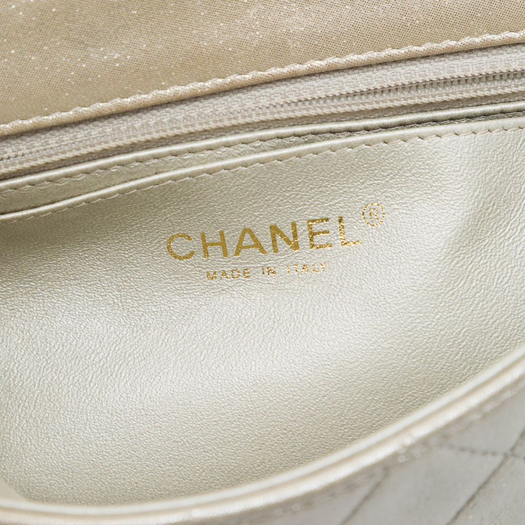 Chanel Mini Rectangular Classic Iridescent Cuir d’agneau Simple rabat