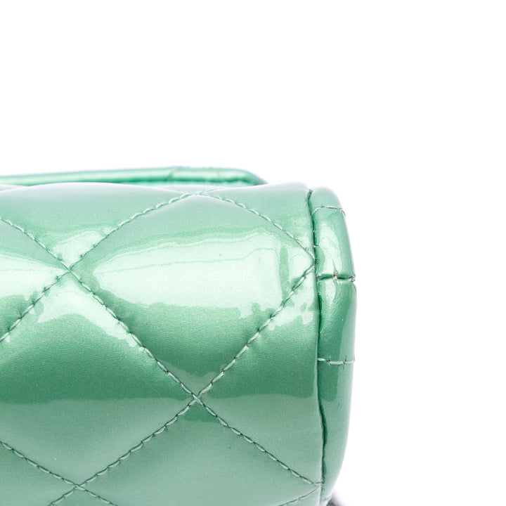 Quilted Patent New Clutch on Chain Green - Gaby Paris