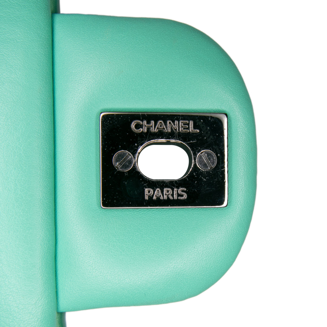 Quilted Patent New Clutch on Chain Green - Gaby Paris