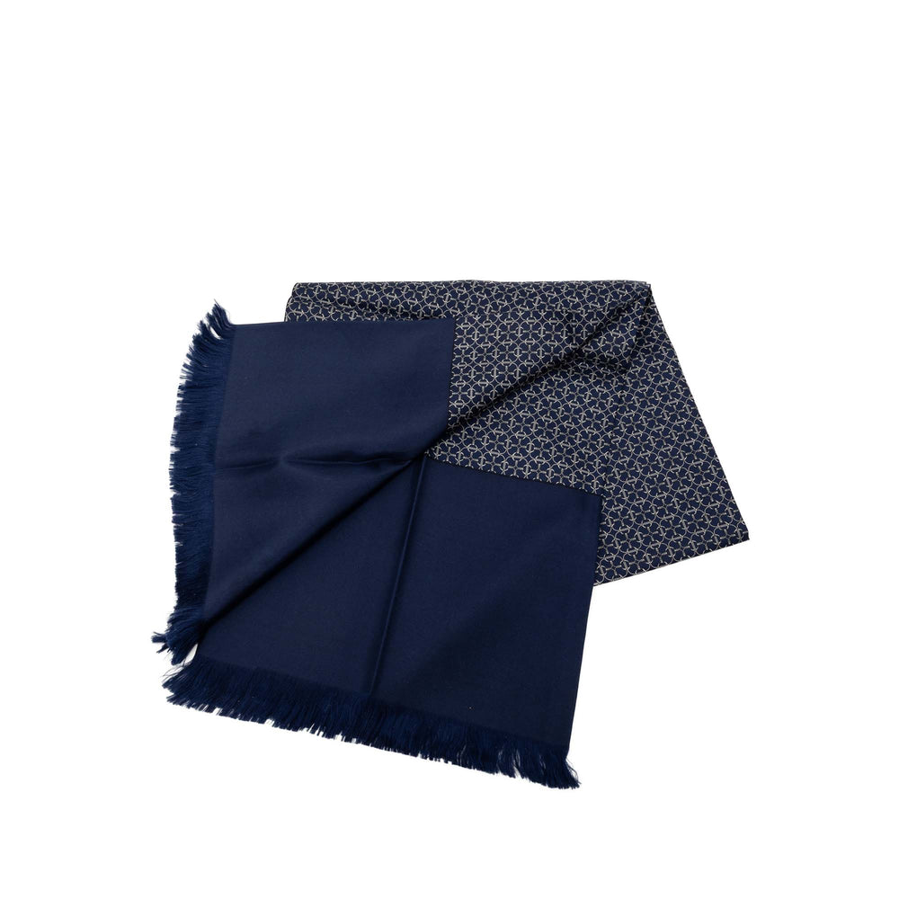 Hermès Geometric Fringe Shawl 140 Bleu – vue 2 – GABY PARIS
