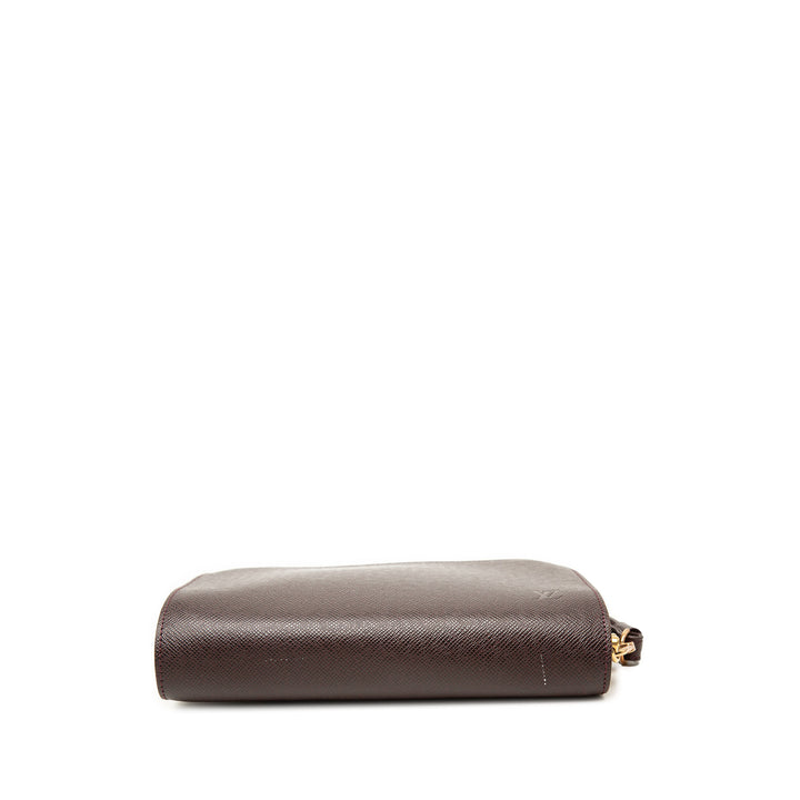 Louis Vuitton Taiga Baikal Cuir