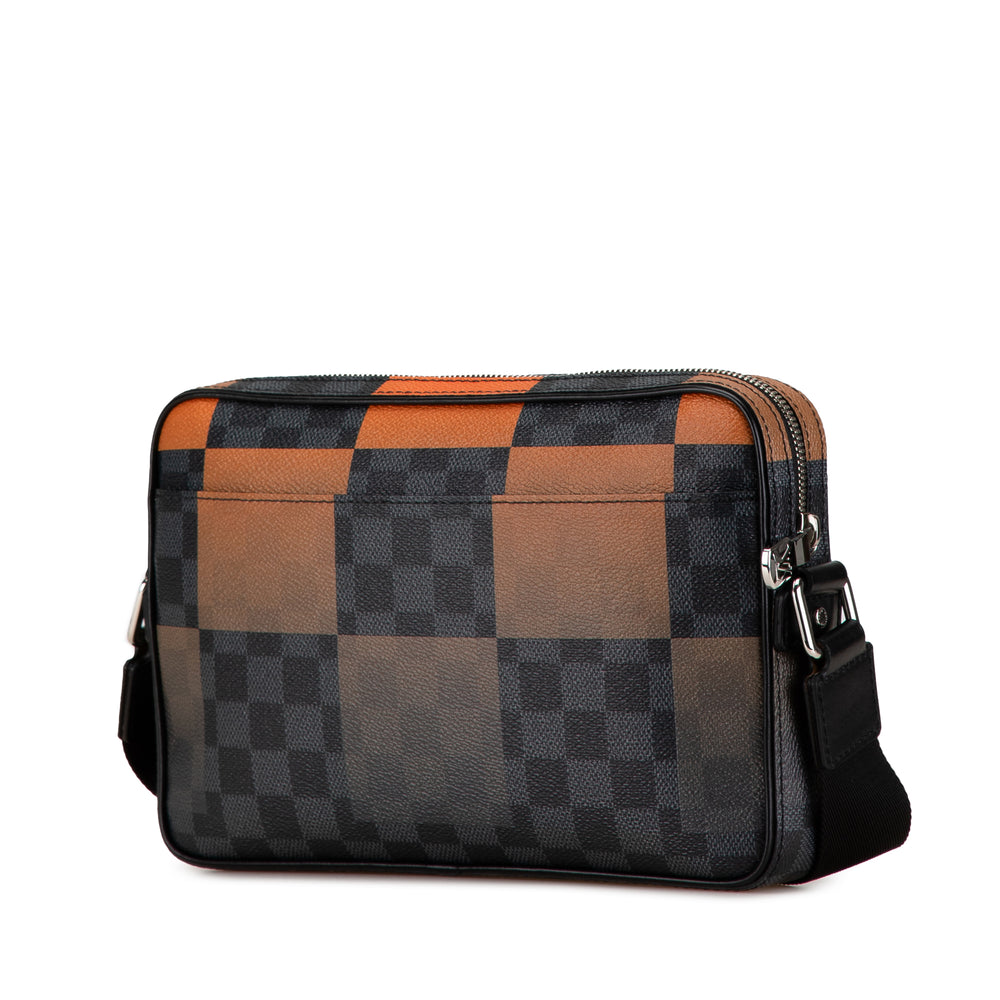 Louis Vuitton Damier Graphite Giant Alpha Messenger Bag Black - GABY PARIS