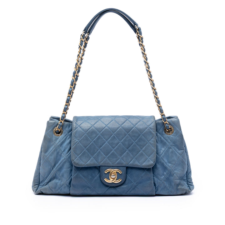 Chanel Matelassé Irisé Chic Quilt Accordion à rabat Moyen Cuir de veau