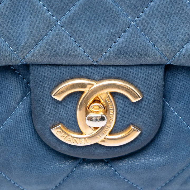 Chanel Matelassé Irisé Chic Quilt Accordion à rabat Moyen Cuir de veau