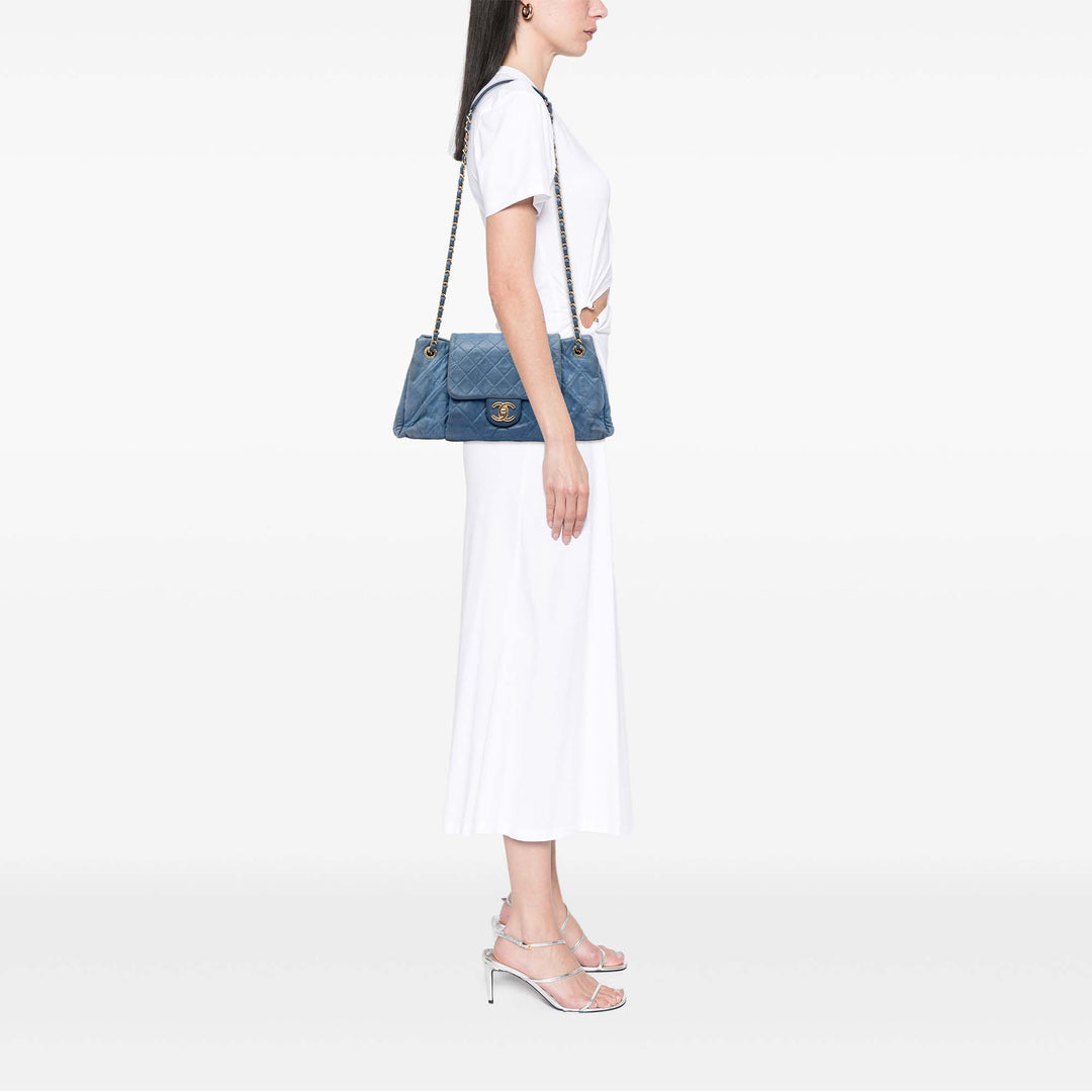 Chanel Matelassé Irisé Chic Quilt Accordion à rabat Moyen Cuir de veau