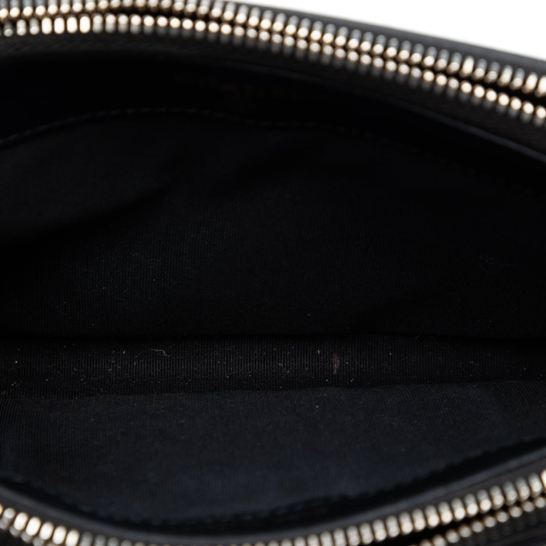 Chanel Caviar CC Filigree Pochette avec chaîne