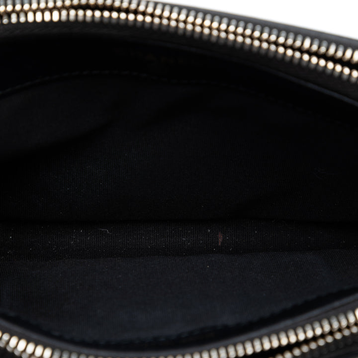 Chanel Caviar CC Filigree Pochette avec chaîne