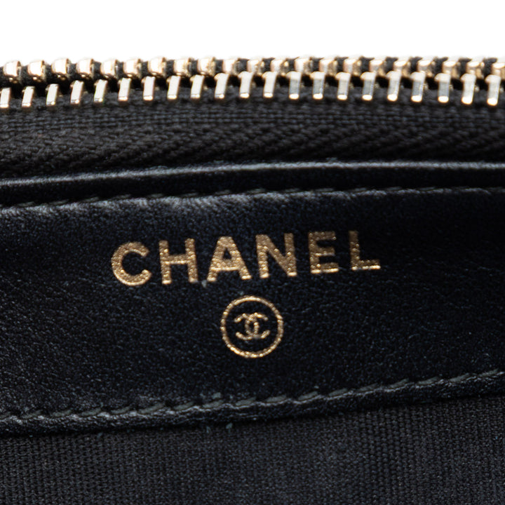 Chanel Caviar CC Filigree Pochette avec chaîne