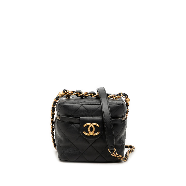 Chanel Small Matelassé Cuir de veau Chain Bar Vanity avec chaîne