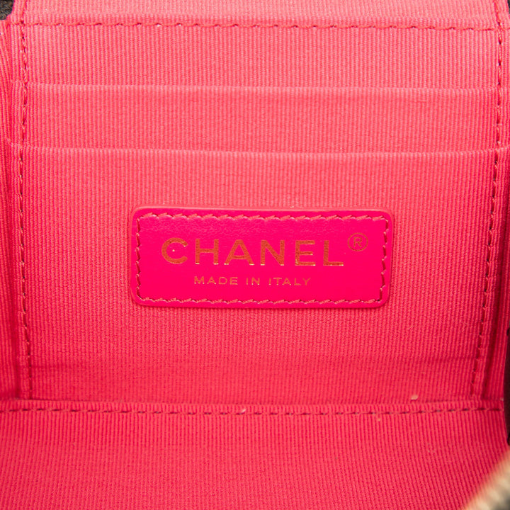 Chanel Small Matelassé Cuir de veau Chain Bar Vanity avec chaîne