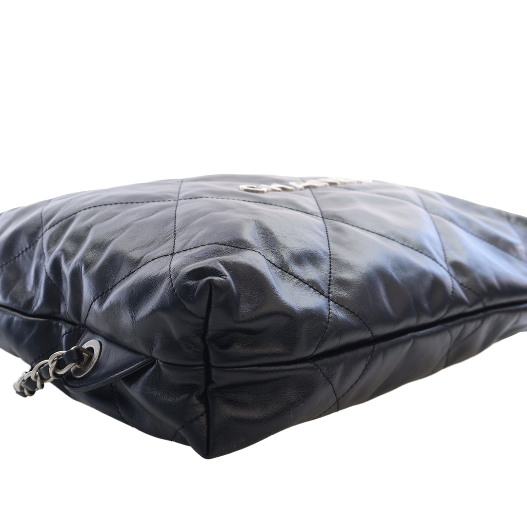 Chanel Large Matelassé brillant Cuir de veau 22 Sac à dos