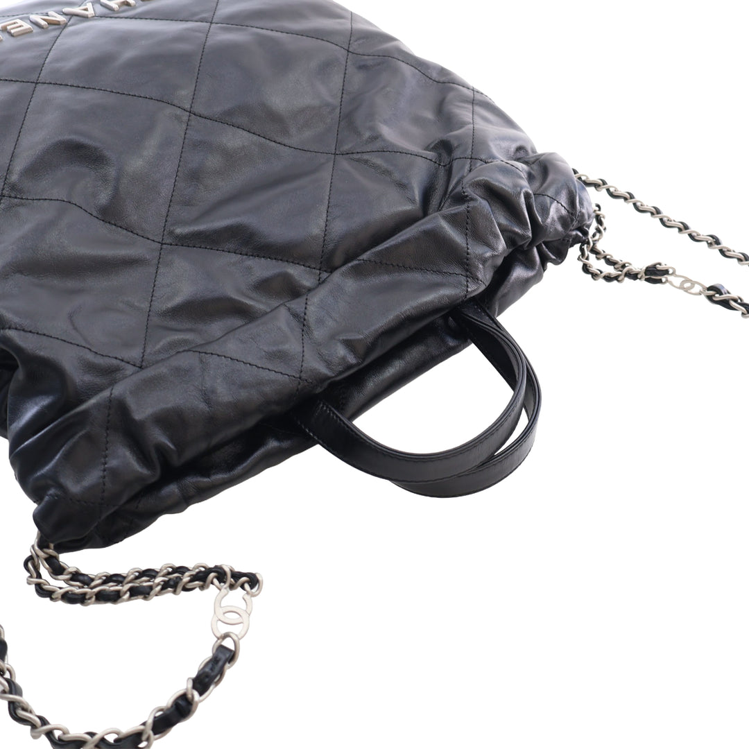 Chanel Large Matelassé brillant Cuir de veau 22 Sac à dos