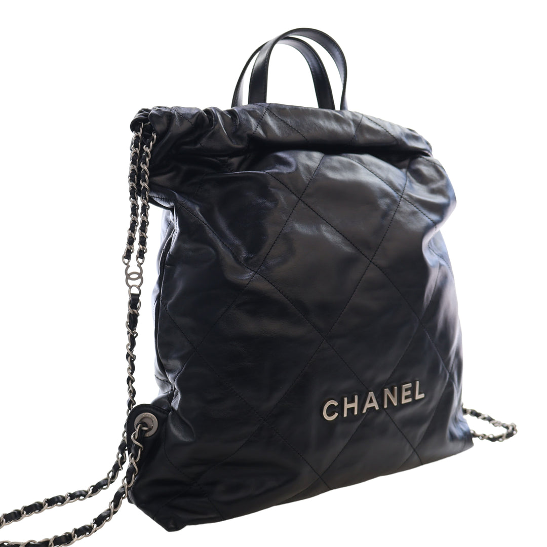 Chanel Large Matelassé brillant Cuir de veau 22 Sac à dos