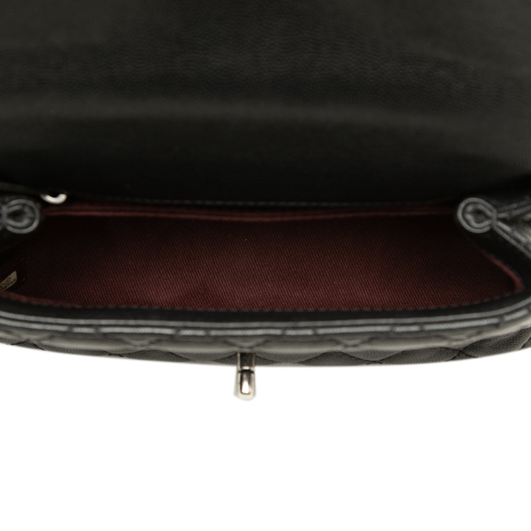 Chanel Sac à main Matelassé Coco à Mini Cuir caviar Noir – vue 4 – GABY PARIS