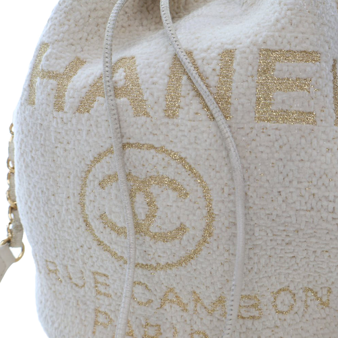 Chanel Small Tweed Deauville Drawstring Bucket Bag Blanc – GABY PARIS Authentique
