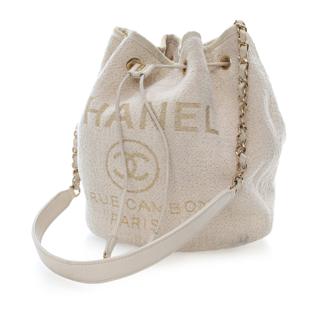 Chanel Small Tweed Deauville Drawstring Bucket Bag Blanc – GABY PARIS Authentique