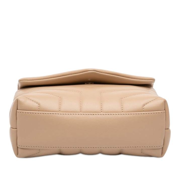 Saint Laurent Matelasse LouLou Sac Toy Cuir de veau Beige – vue 3 – GABY PARIS