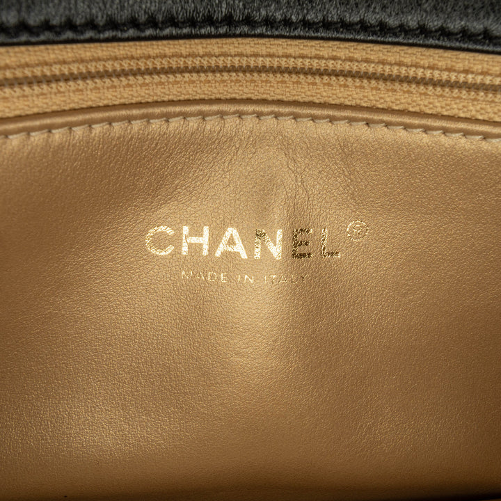 Chanel Matelassé Cuir d’agneau Octagonal Buckle Sac porté croisé
