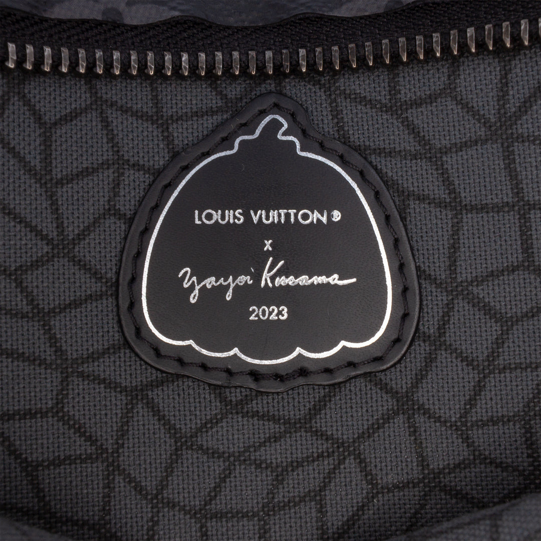 Yayoi Kusama Reverse Pumpkin Wearable Portefeuille Monogram Eclipse Gris